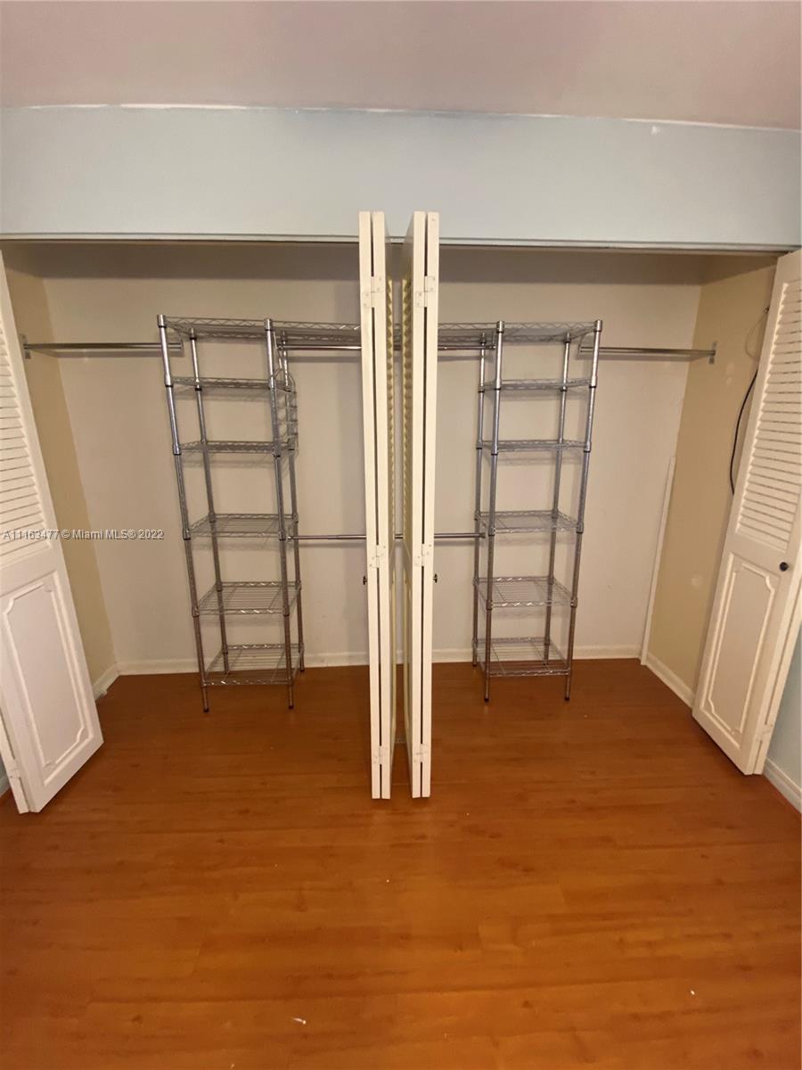 CENTRE COURT CONDO - Residential