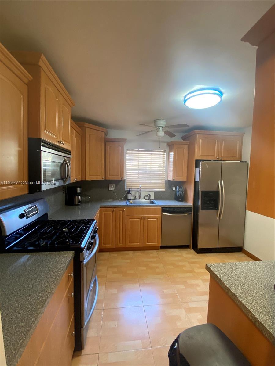 CENTRE COURT CONDO - Residential