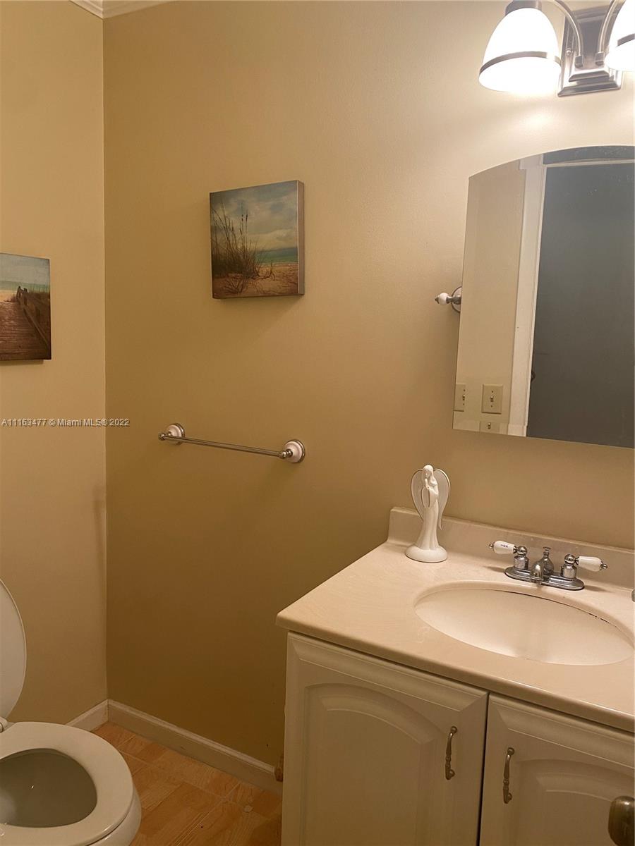 CENTRE COURT CONDO - Residential
