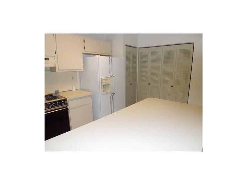 KENDALL LAKES LAKEVIEW TO - Residential Lease