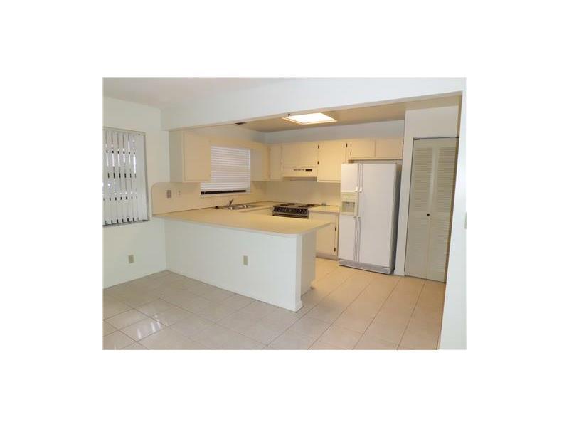 KENDALL LAKES LAKEVIEW TO - Residential Lease