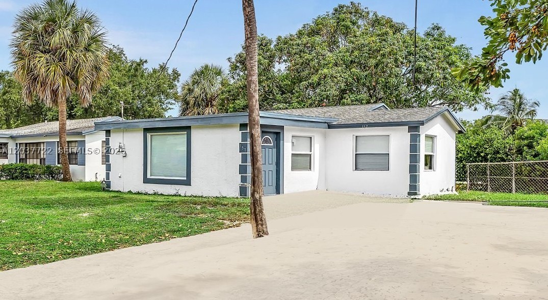 HILLSBORO RIVER ESTATES - Residential Lease