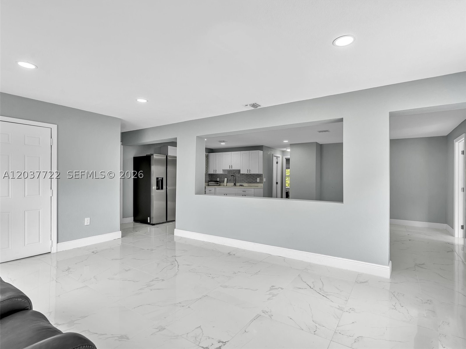 HILLSBORO RIVER ESTATES - Residential Lease