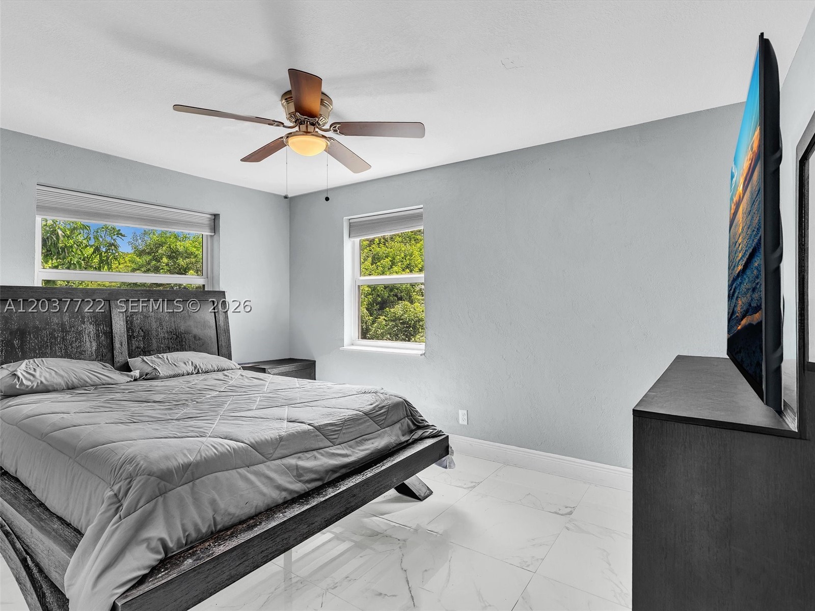 HILLSBORO RIVER ESTATES - Residential Lease