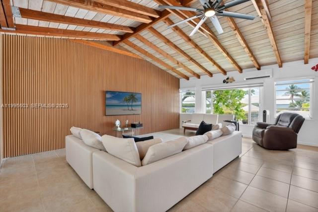 ROCK HARBOR ESTATE EST 980 - Residential