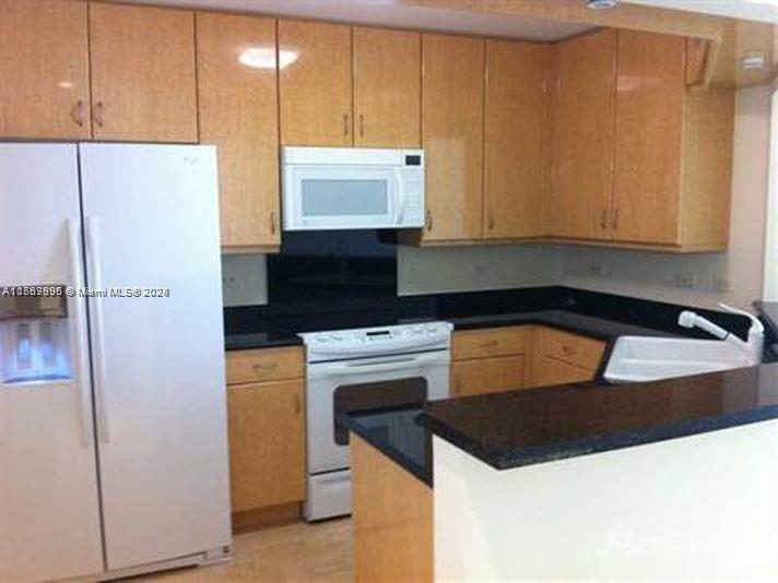 COURTS BRICKELL KEY CONDO - Residential Lease