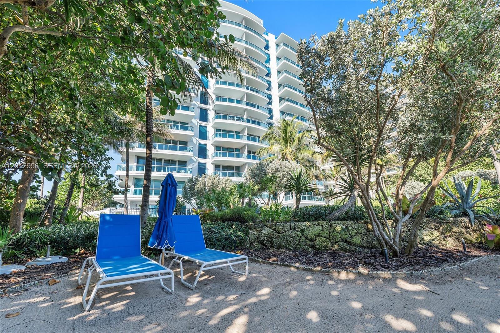 AZURE CONDO - Residential