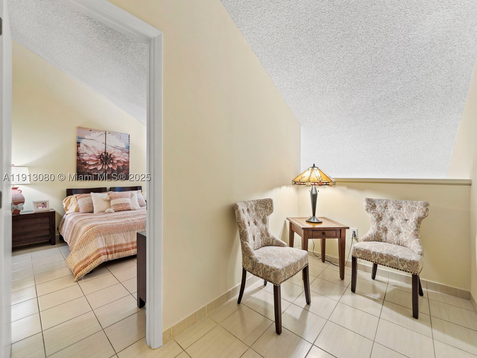 CALUSA POINT - Residential