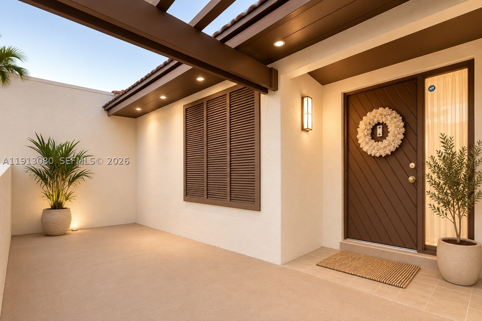 CALUSA POINT - Residential