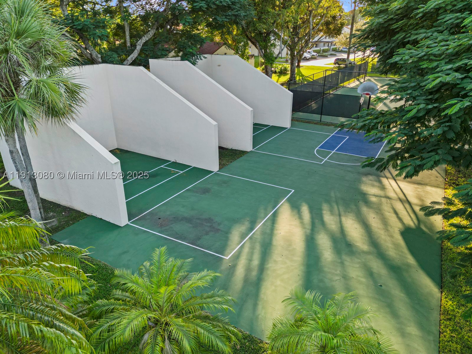 CALUSA POINT - Residential