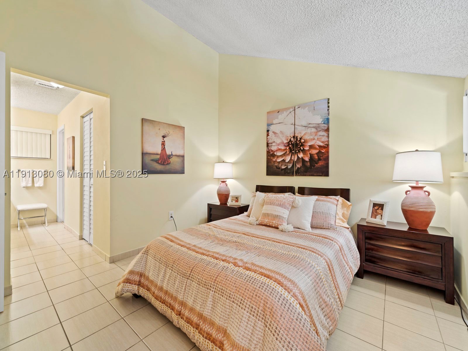 CALUSA POINT - Residential