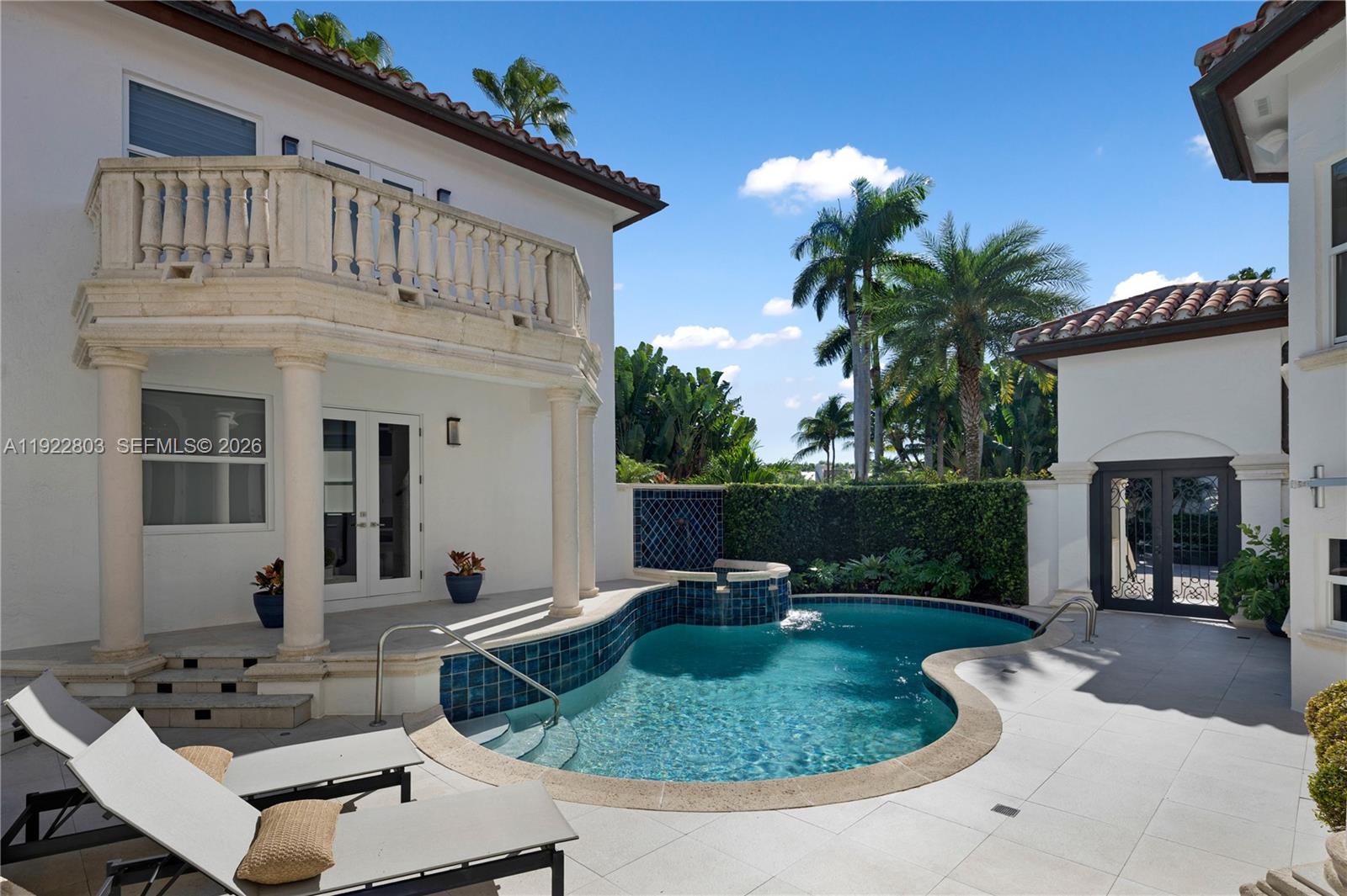 DEERING BAY ESTATES - Residential
