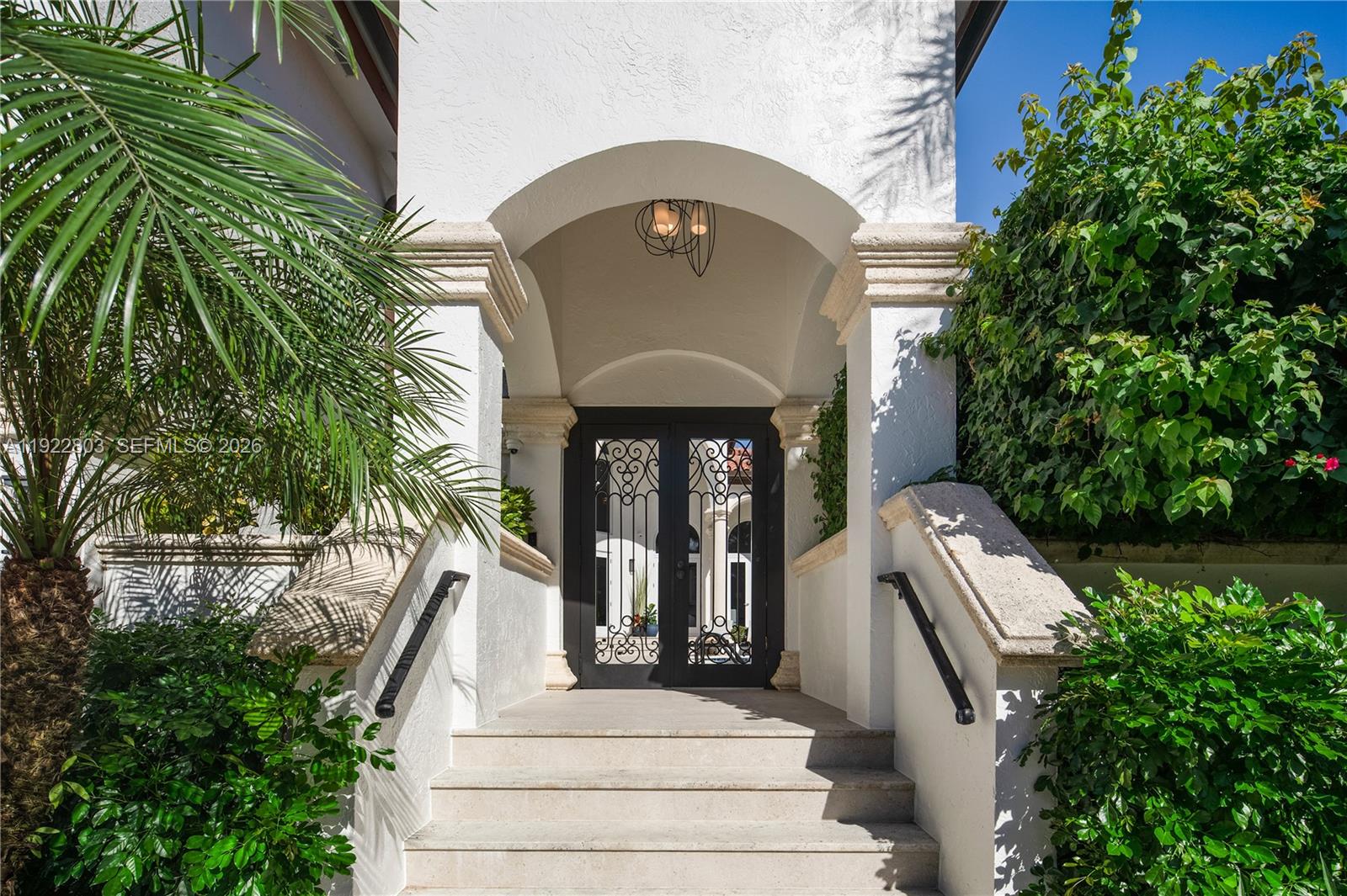 DEERING BAY ESTATES - Residential
