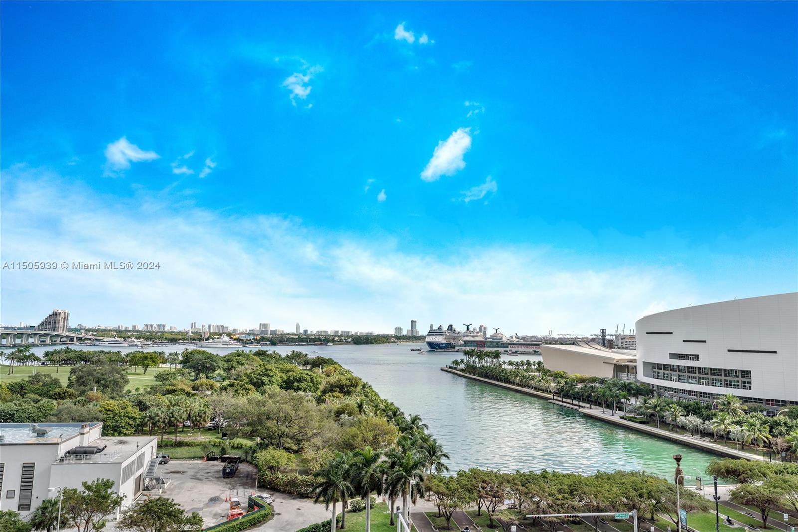 900 BISCAYNE BAY CONDO - Residential