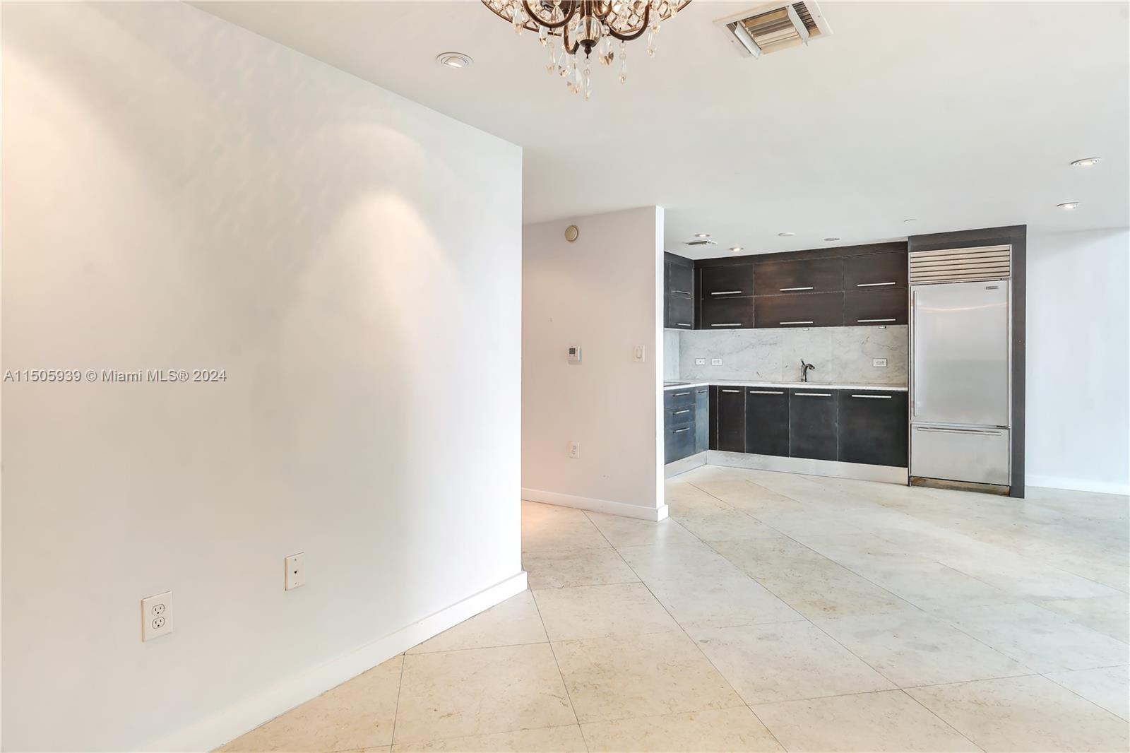 900 BISCAYNE BAY CONDO - Residential