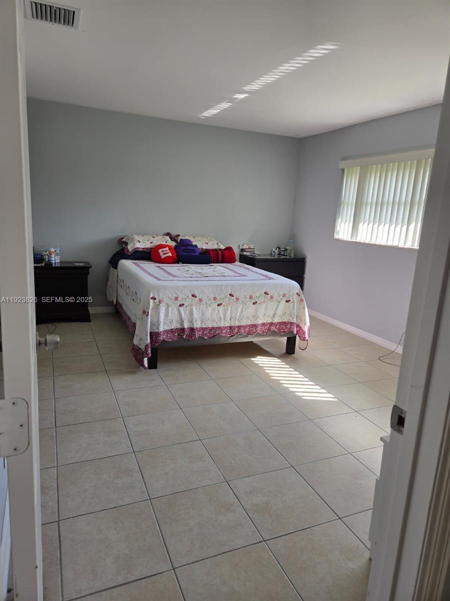 ORIOLE GOLF & TENNIS CLUB - Residential