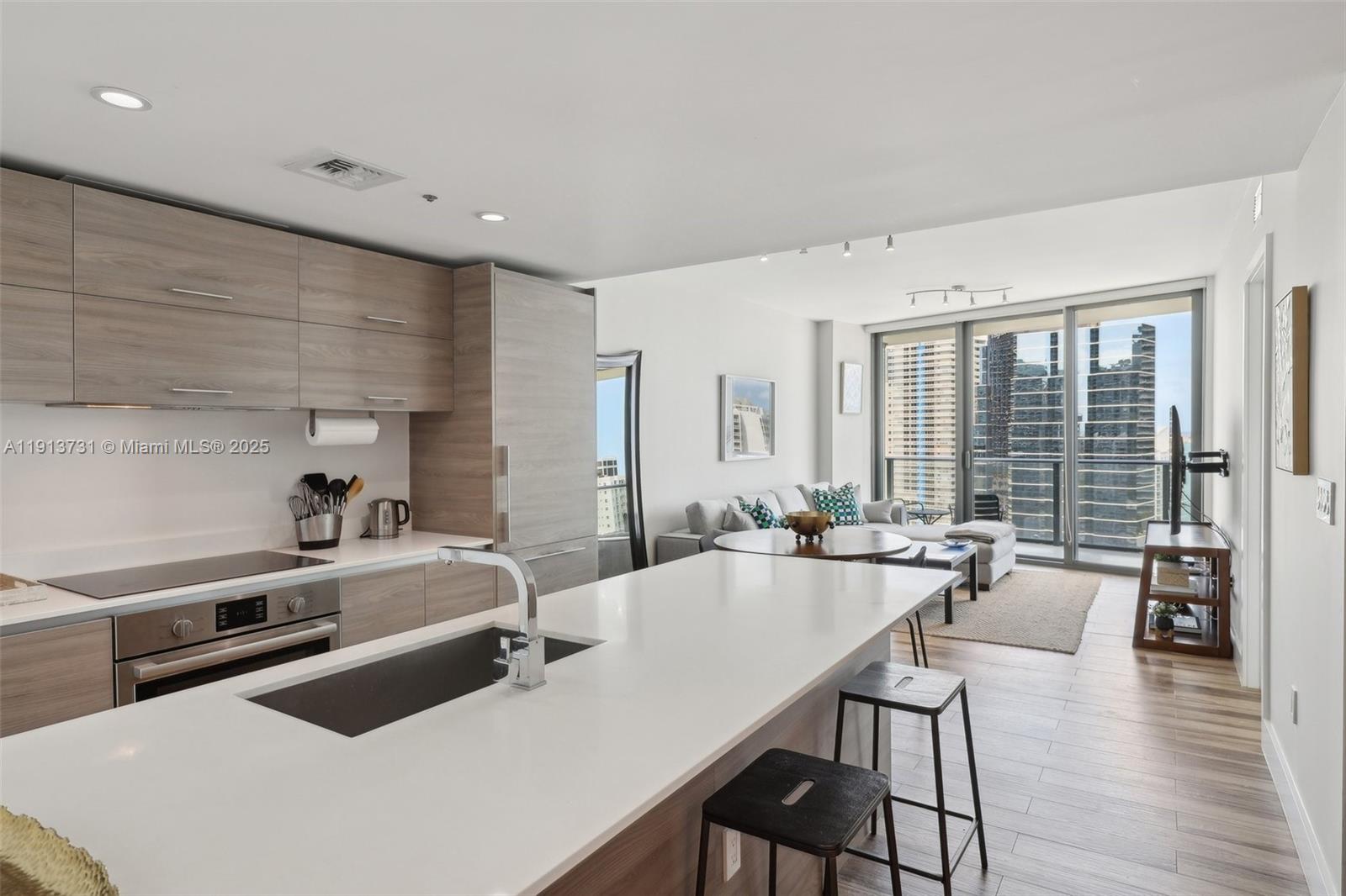 1300 S MIAMI AVENUE CONDO - Residential