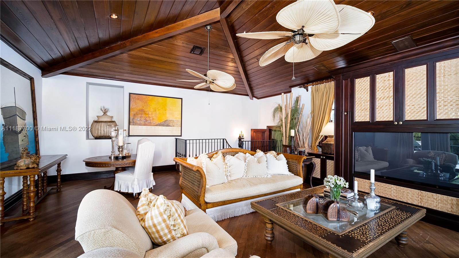 MASHTA ISLAND - Residential