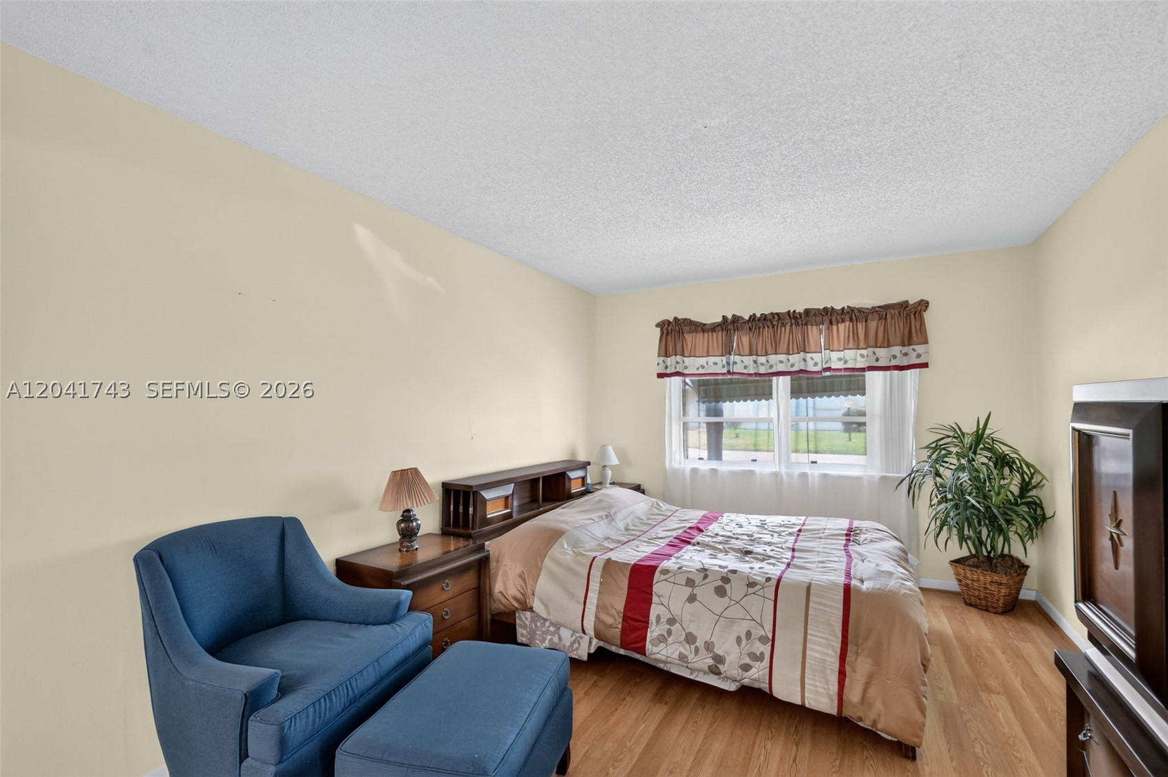 PINE POINT VILLAS CONDO - Residential