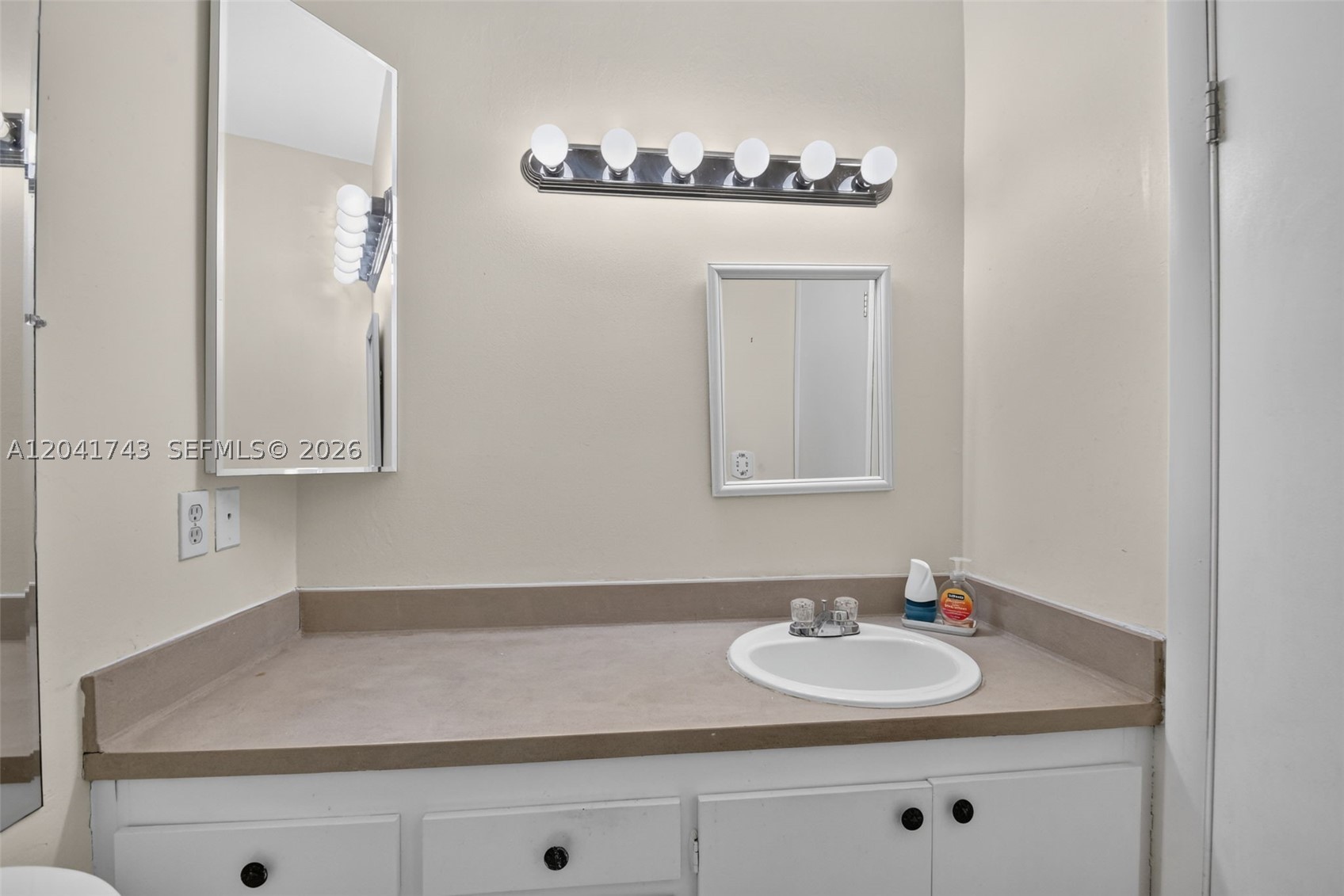 PINE POINT VILLAS CONDO - Residential