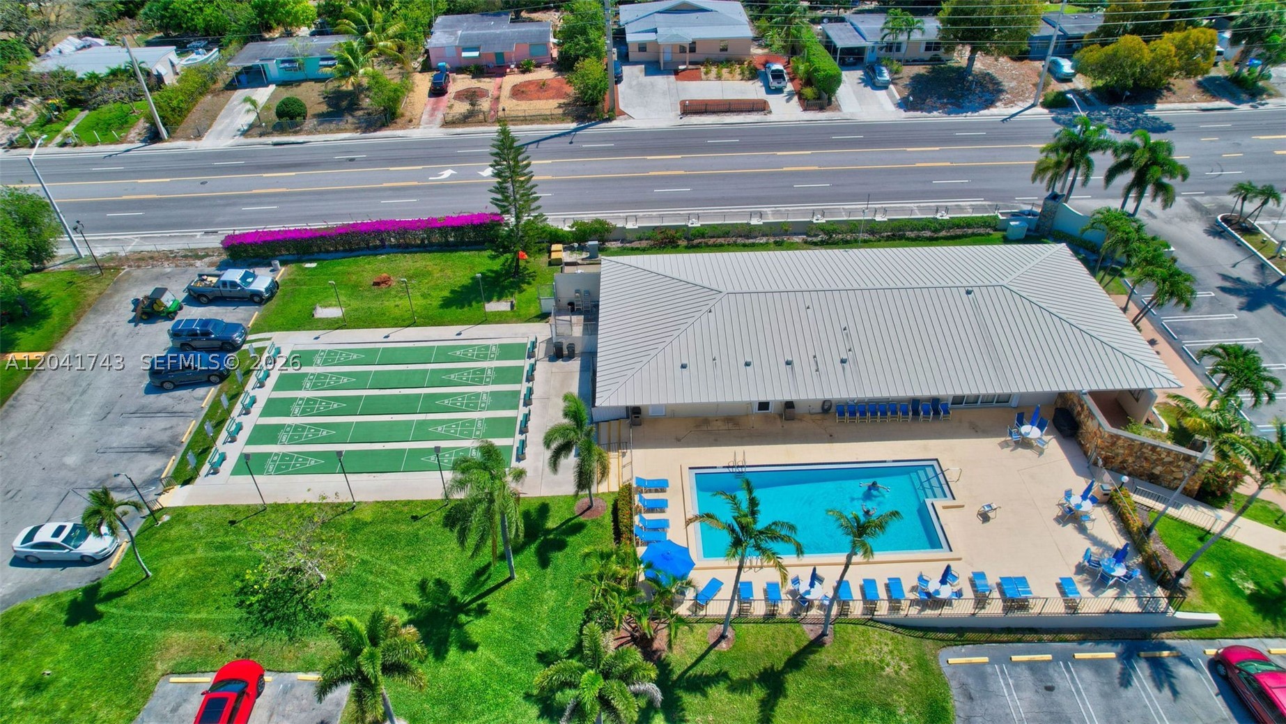 PINE POINT VILLAS CONDO - Residential