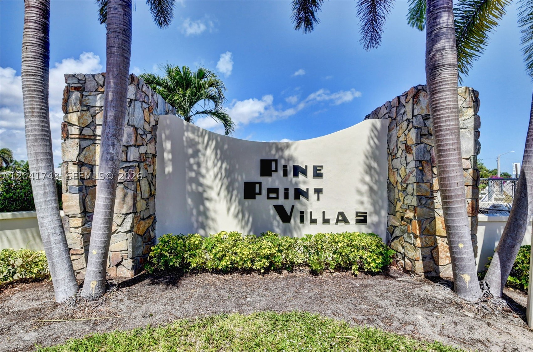 PINE POINT VILLAS CONDO - Residential