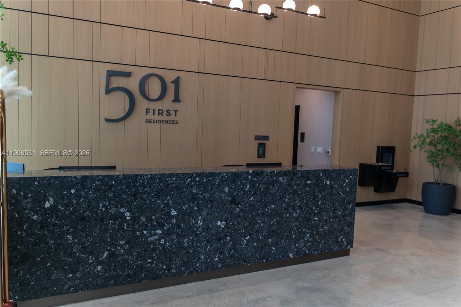 Beautiful 1 Bed 1 Den/ 2 Full Baths in the brand new 501 First Residences in Downtown Miami. Spectacular views! Fully furnished and move-in ready, just bring your toothbrush! No rental restrictions-Airbnb allowed. Amazing amenities!!! Don’t miss the opportunity to live in the heart of Miami, where everyone wants to be. Amazing restaurants, coffee places, Apple Store, everything you need is nearby. You can use it as a second home or short-term rental, it’s the perfect combination. It’s not a condo-hotel. Don’t miss it!!!