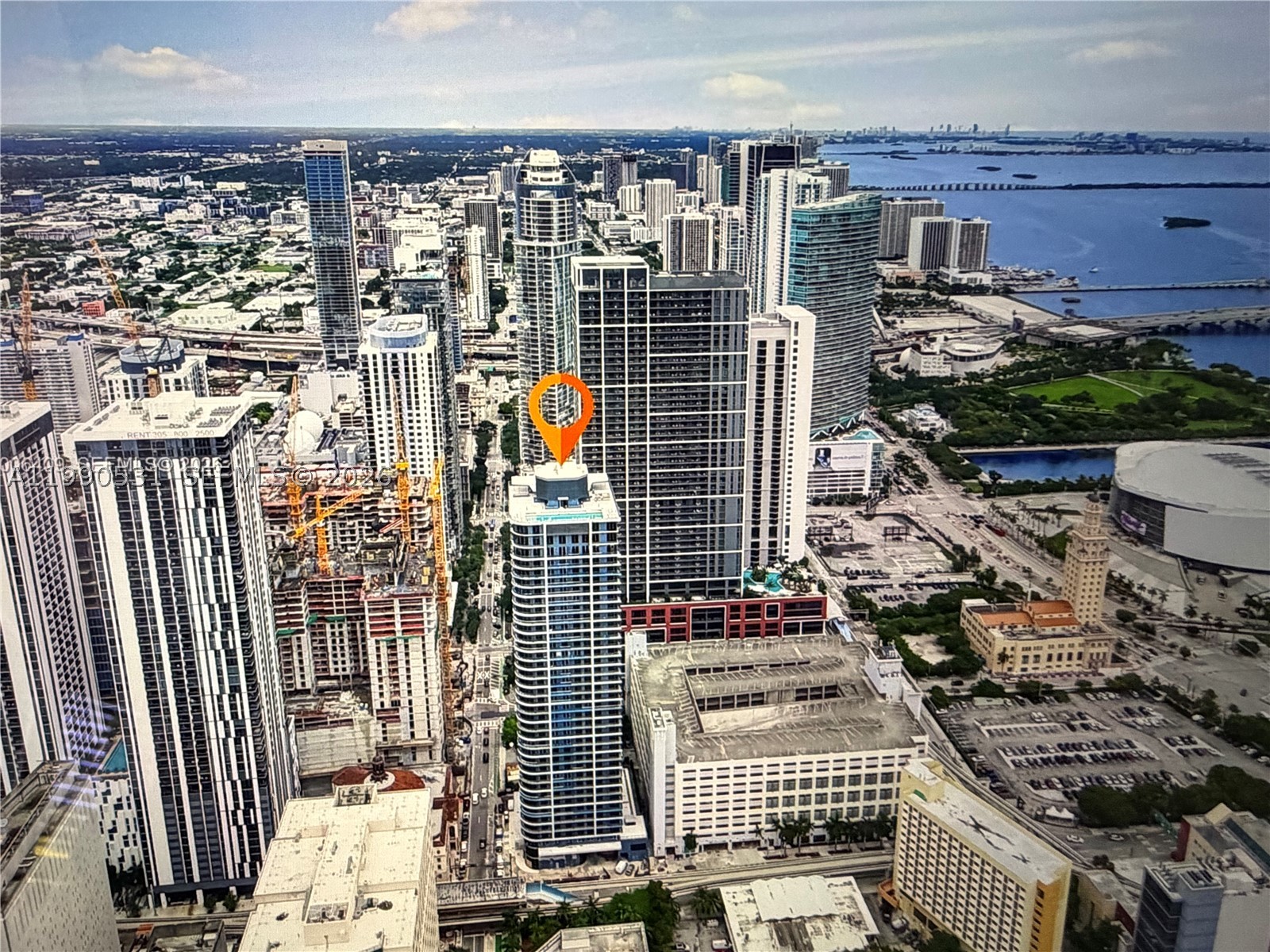 Beautiful 1 Bed 1 Den/ 2 Full Baths in the brand new 501 First Residences in Downtown Miami. Spectacular views! Fully furnished and move-in ready, just bring your toothbrush! No rental restrictions-Airbnb allowed. Amazing amenities!!! Don’t miss the opportunity to live in the heart of Miami, where everyone wants to be. Amazing restaurants, coffee places, Apple Store, everything you need is nearby. You can use it as a second home or short-term rental, it’s the perfect combination. It’s not a condo-hotel. Don’t miss it!!!
