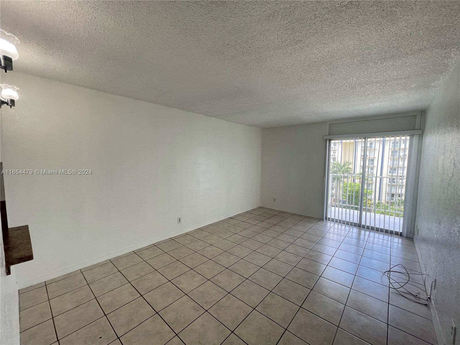 YOLANDA VILLAS CONDO - Residential Lease