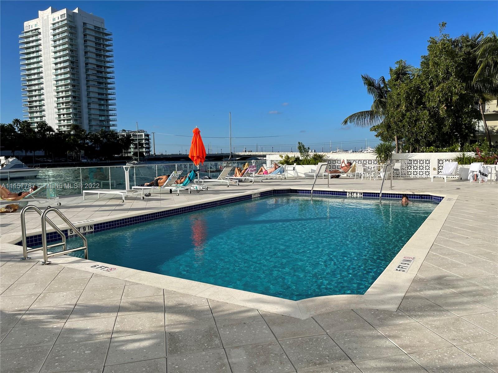 LINCOLN BAY TOWERS CONDO - Residential Lease