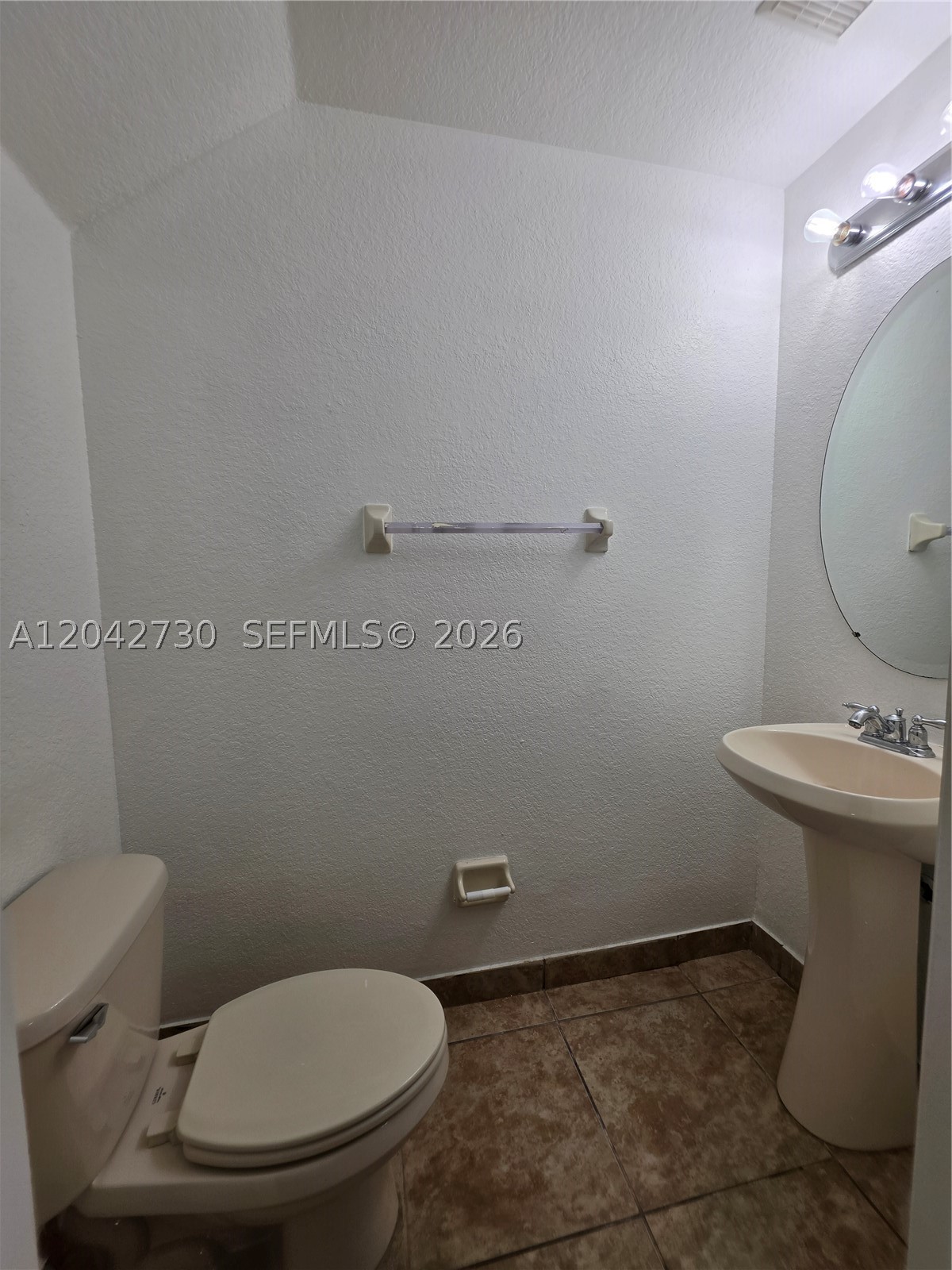LAS TERRAZAS AT VIZCAYA C - Residential Lease