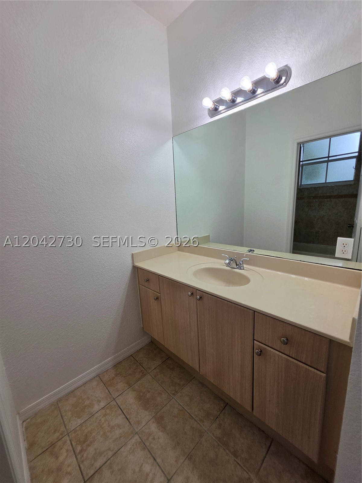 LAS TERRAZAS AT VIZCAYA C - Residential Lease