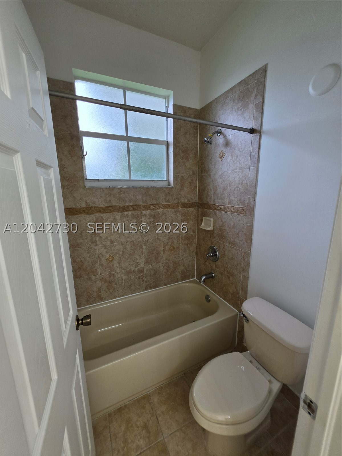 LAS TERRAZAS AT VIZCAYA C - Residential Lease