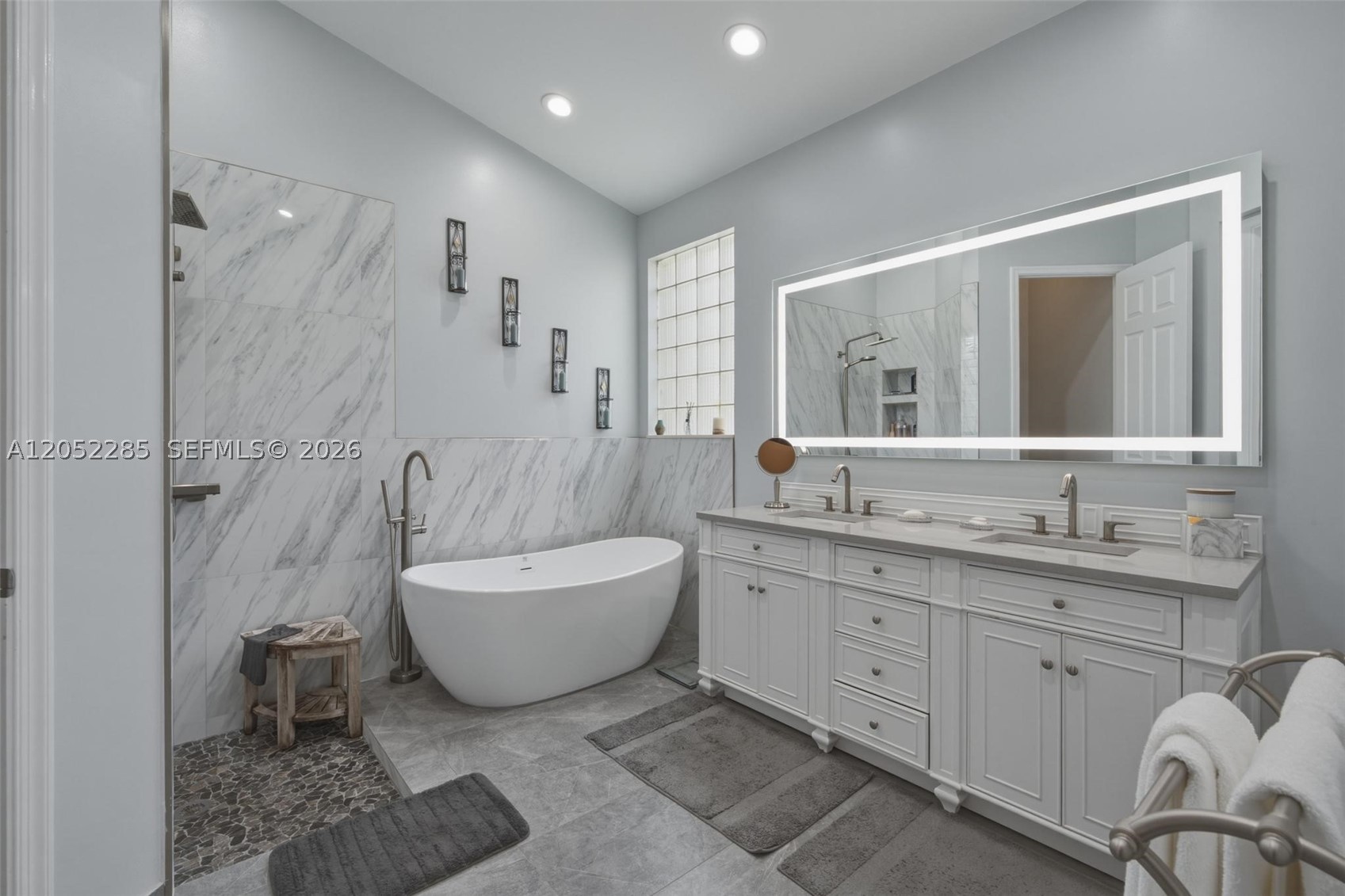 HERON BAY FOUR - Residential