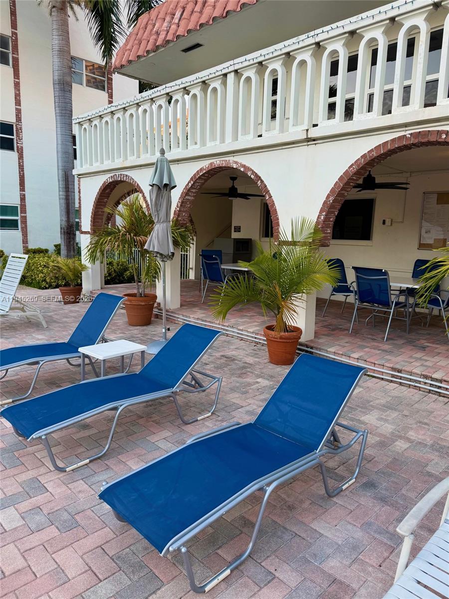 GOLDEN VIEW CONDO - Residential