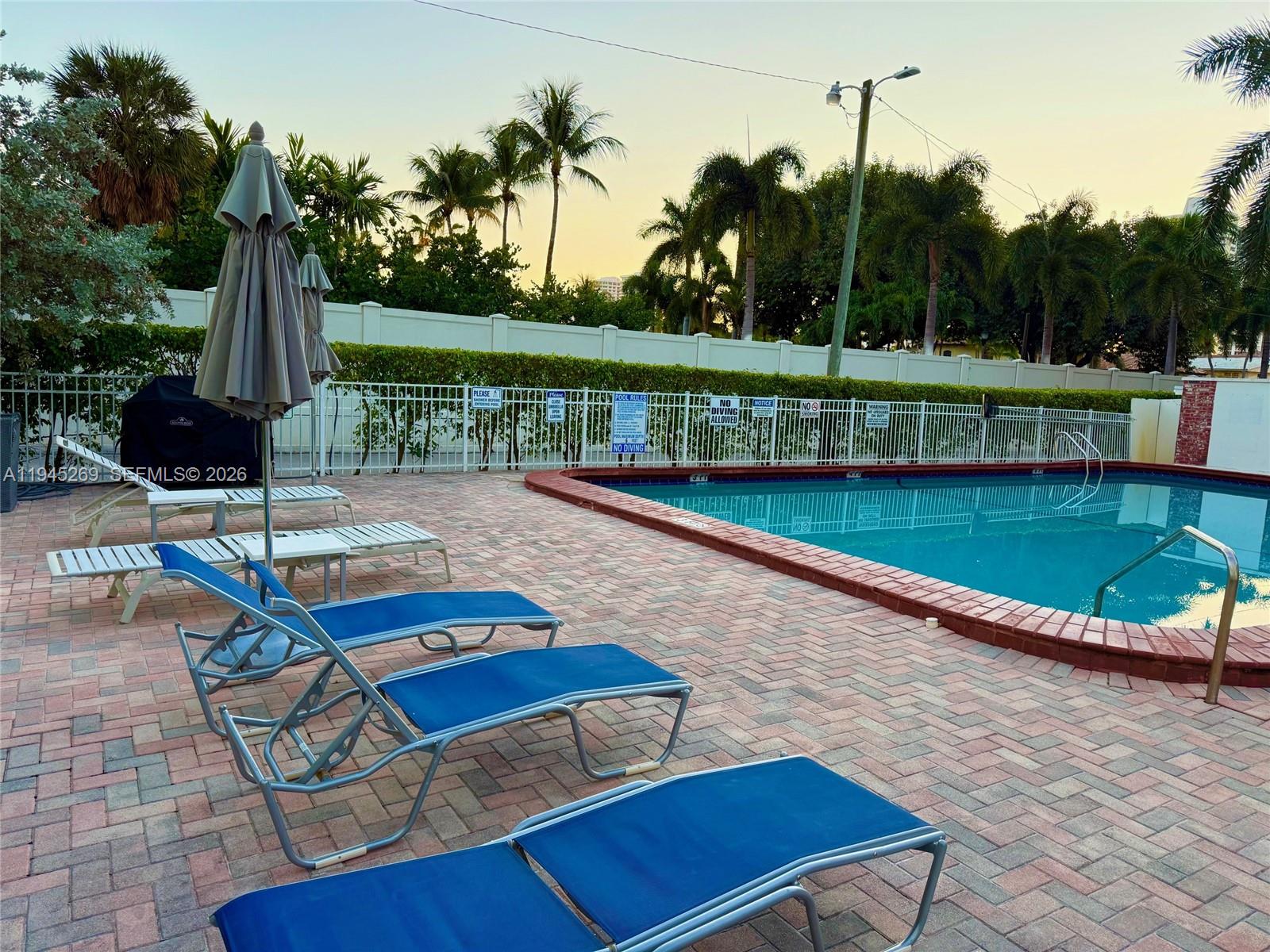 GOLDEN VIEW CONDO - Residential