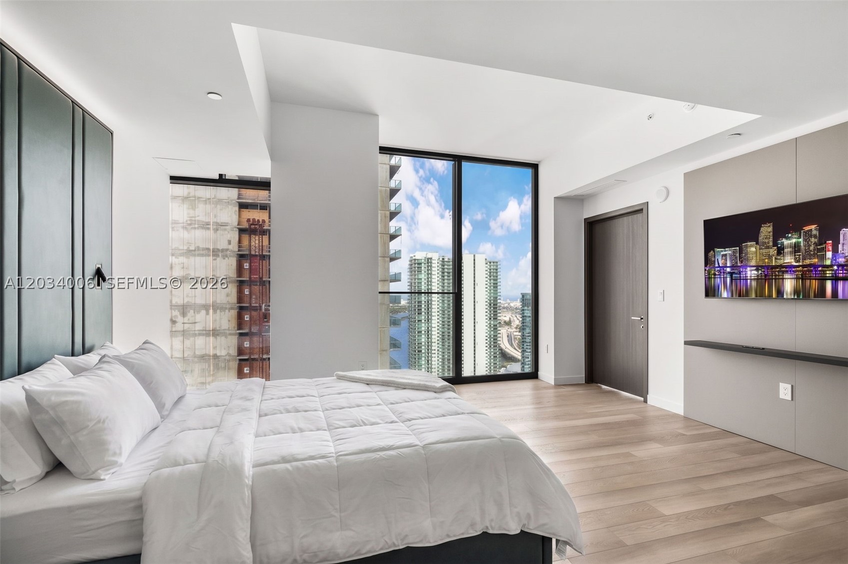 E11even Hotel and Residenc - Residential