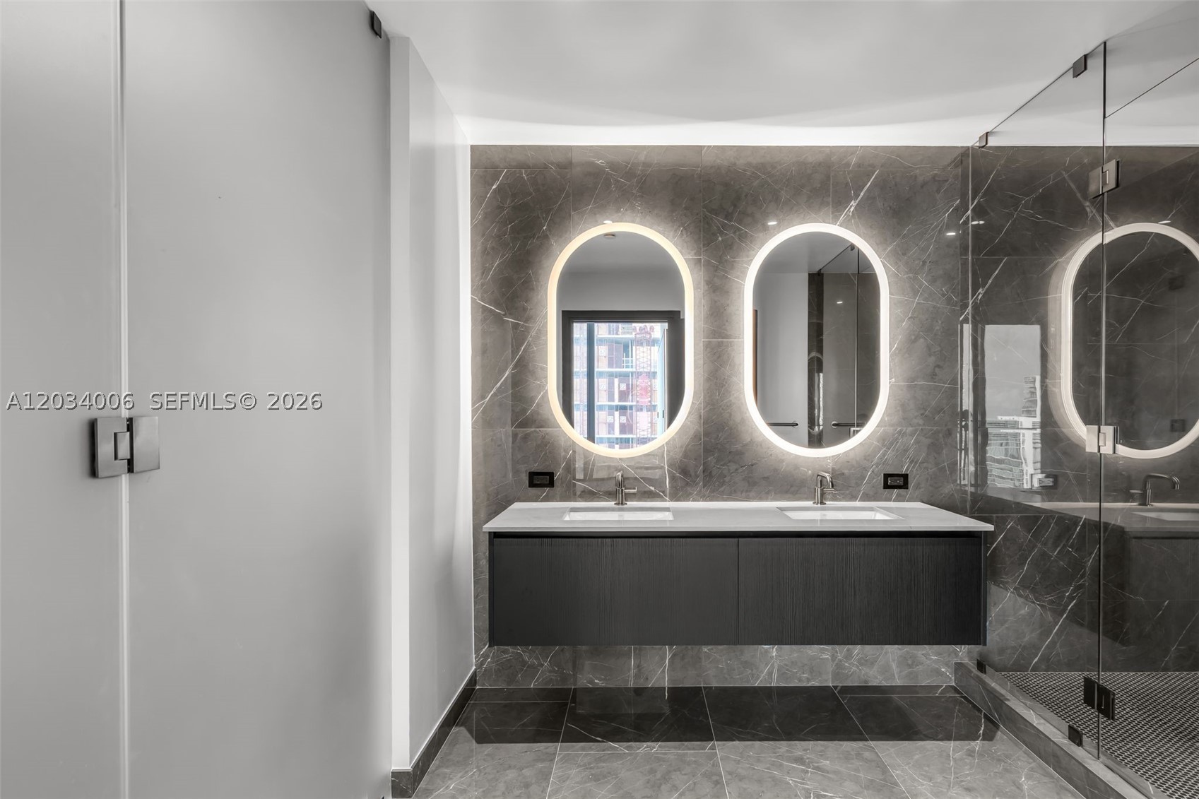 E11even Hotel and Residenc - Residential