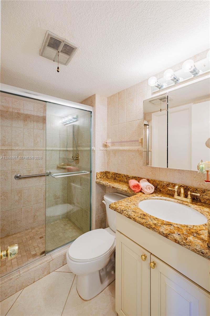 LIME BAY CONDOMINIUM 6 - Residential