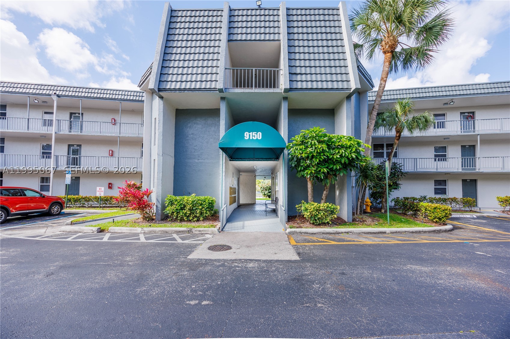 LIME BAY CONDOMINIUM 6 - Residential