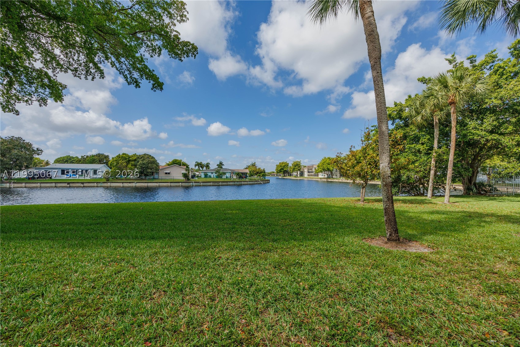 LIME BAY CONDOMINIUM 6 - Residential