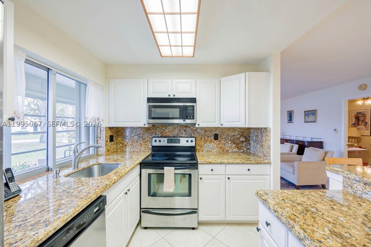 LIME BAY CONDOMINIUM 6 - Residential