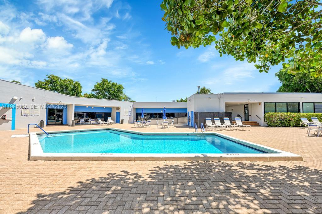 LIME BAY CONDOMINIUM 6 - Residential
