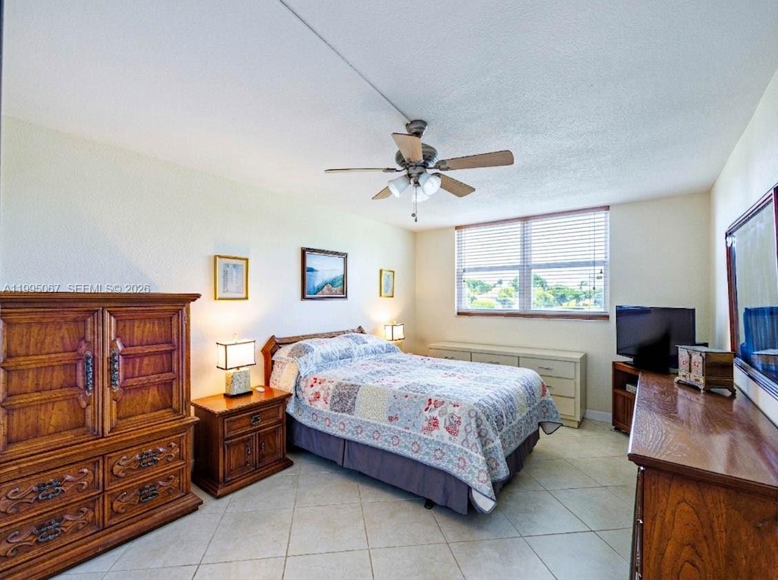 LIME BAY CONDOMINIUM 6 - Residential