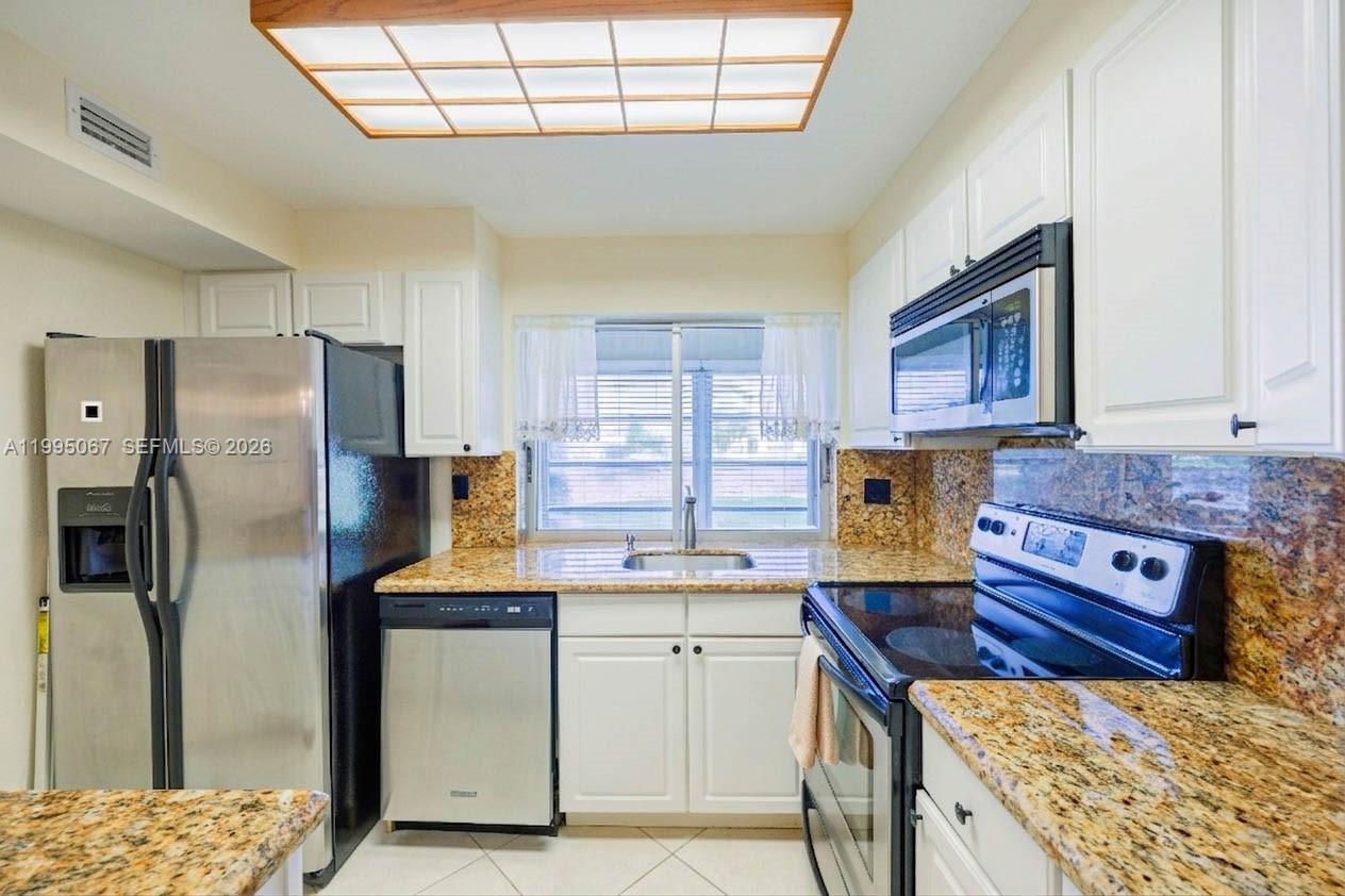 LIME BAY CONDOMINIUM 6 - Residential