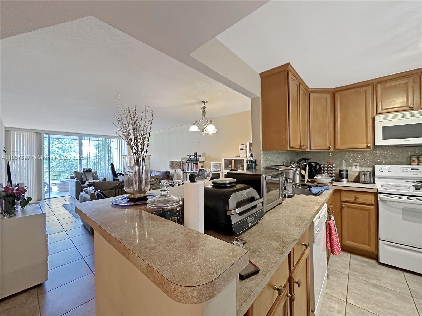 ROLLING GREEN CONDO A - Residential