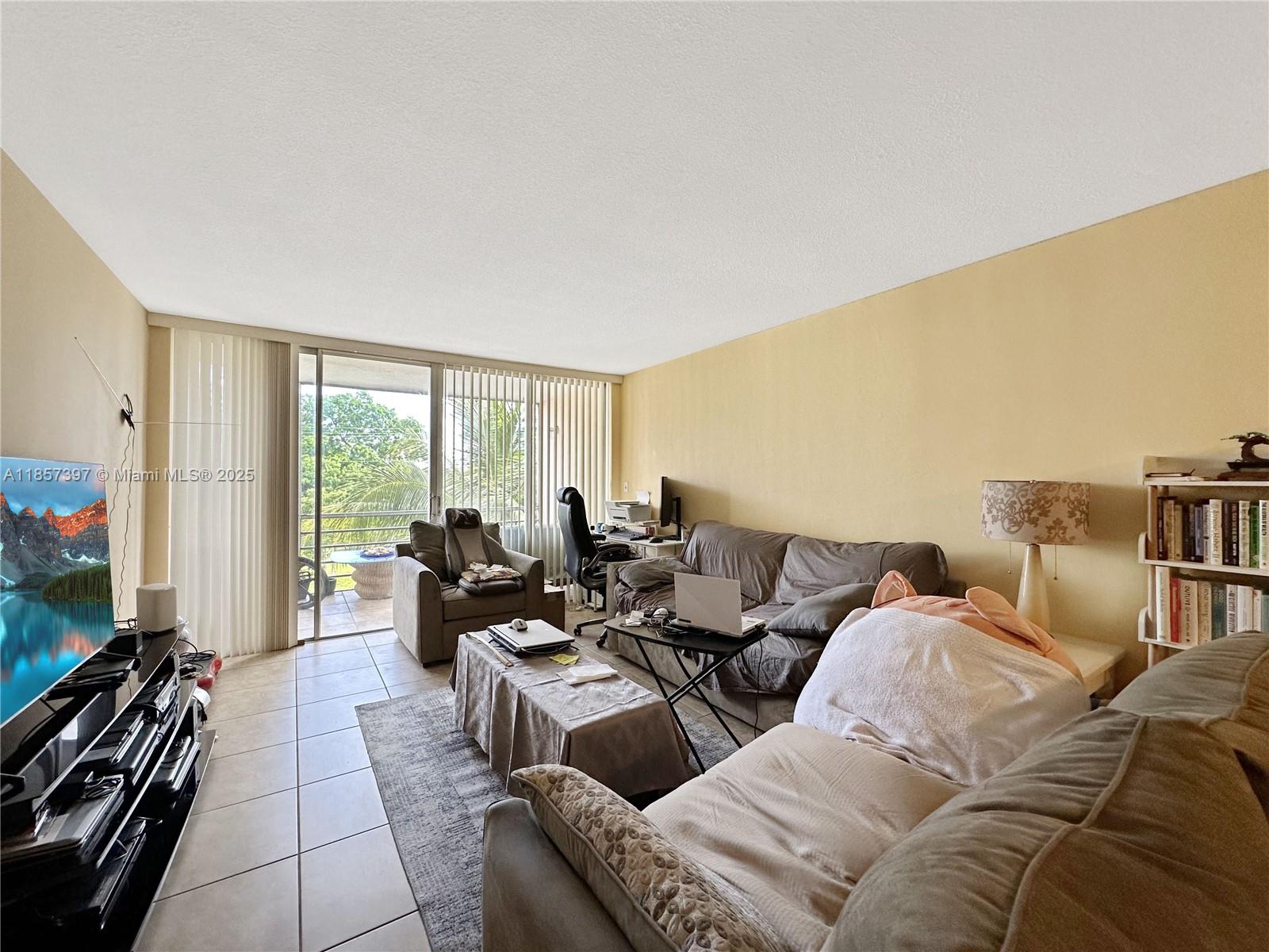 ROLLING GREEN CONDO A - Residential