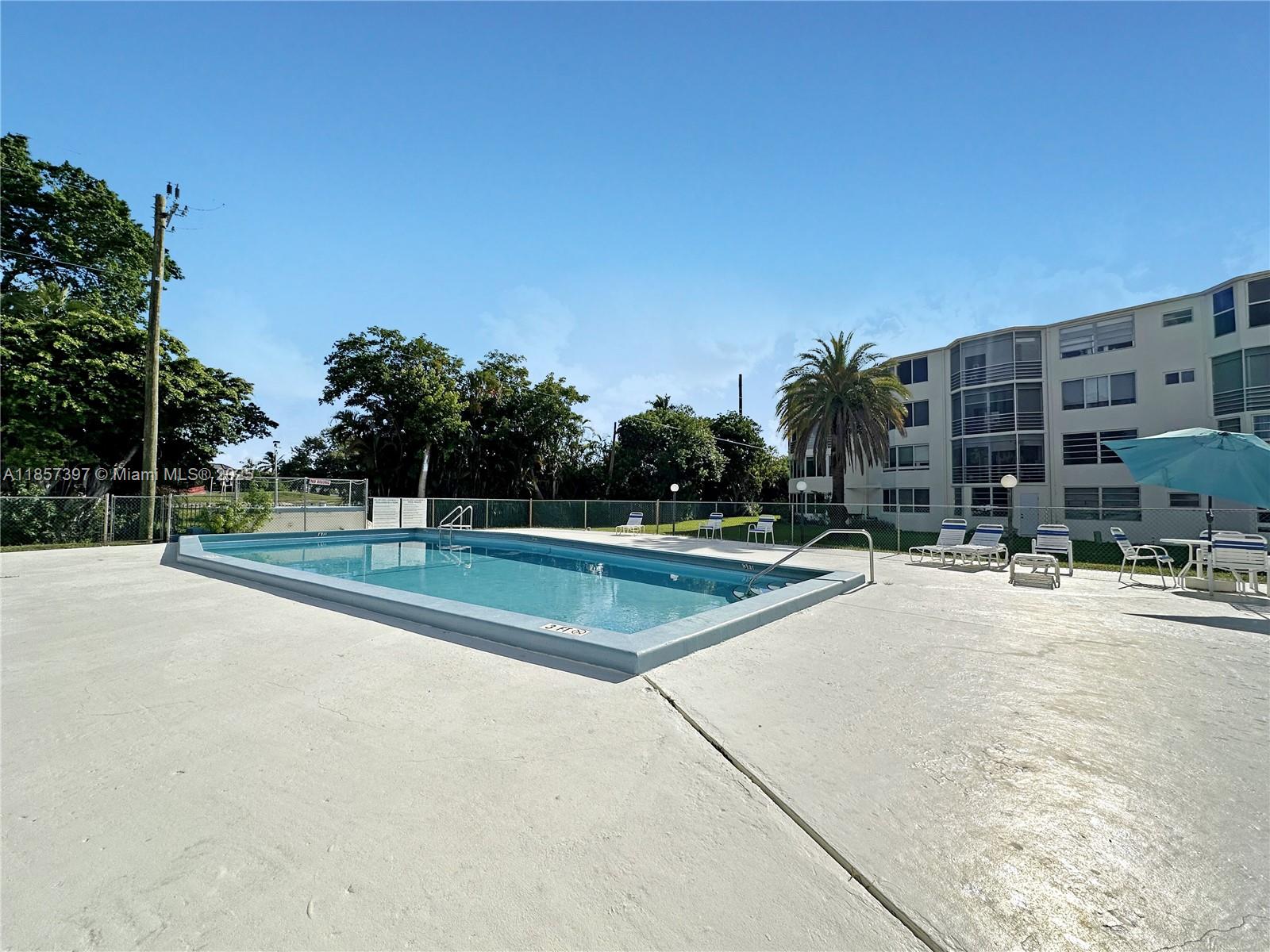 ROLLING GREEN CONDO A - Residential