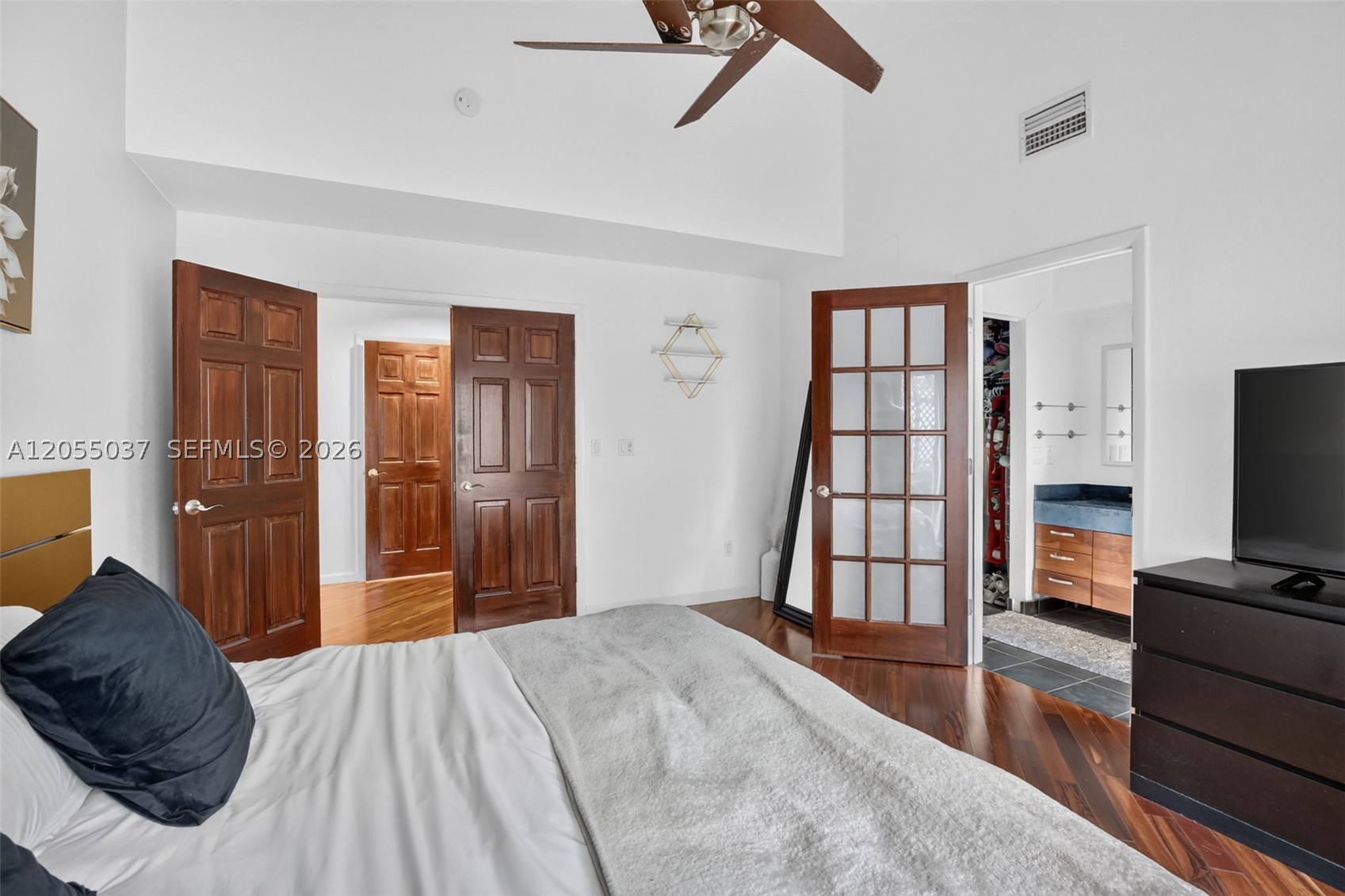 CHELSEA II - Residential