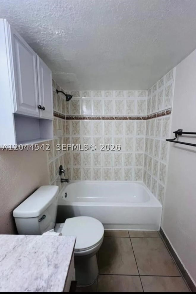 LAS ESTRELLAS CONDO - Residential